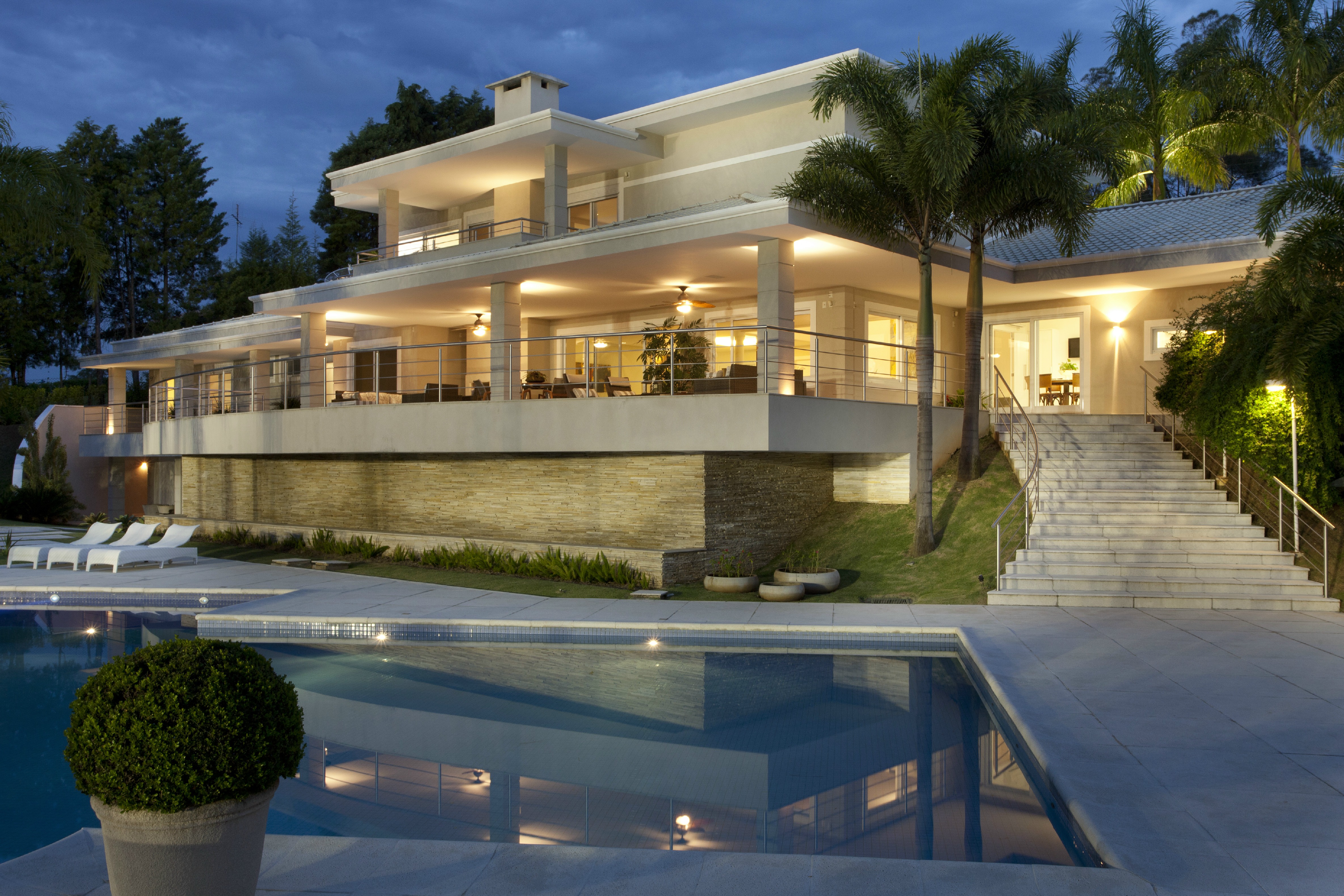 Крутой дом картинка. Особняки лакшери миллиардеров в Лос Анджелесе. Майами вилла Бьонс. Особняки в Бразилии.