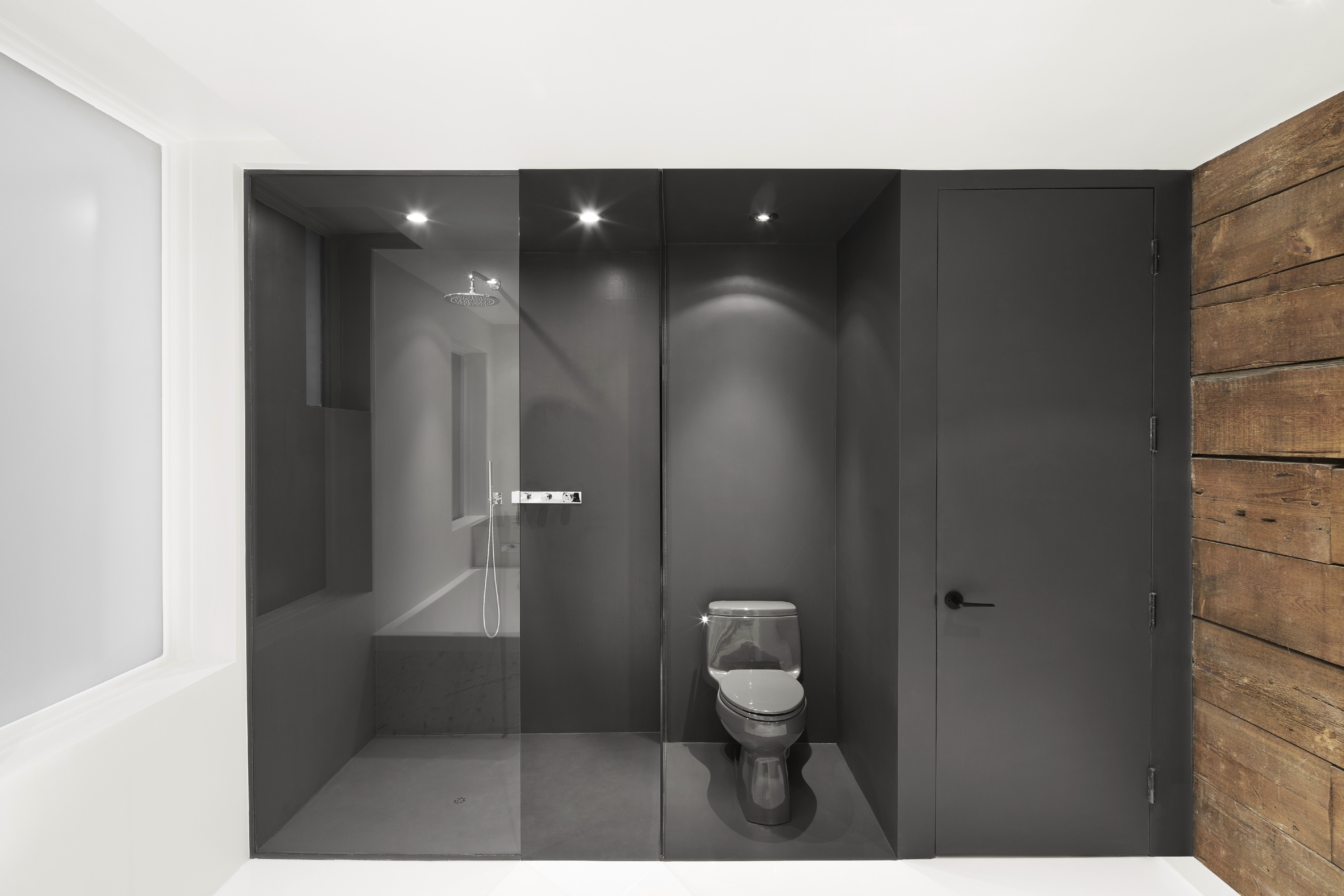 туалет серые стены. серая плитка в туалете. туалетная комната. туалет серо белый. санузел под покраску.