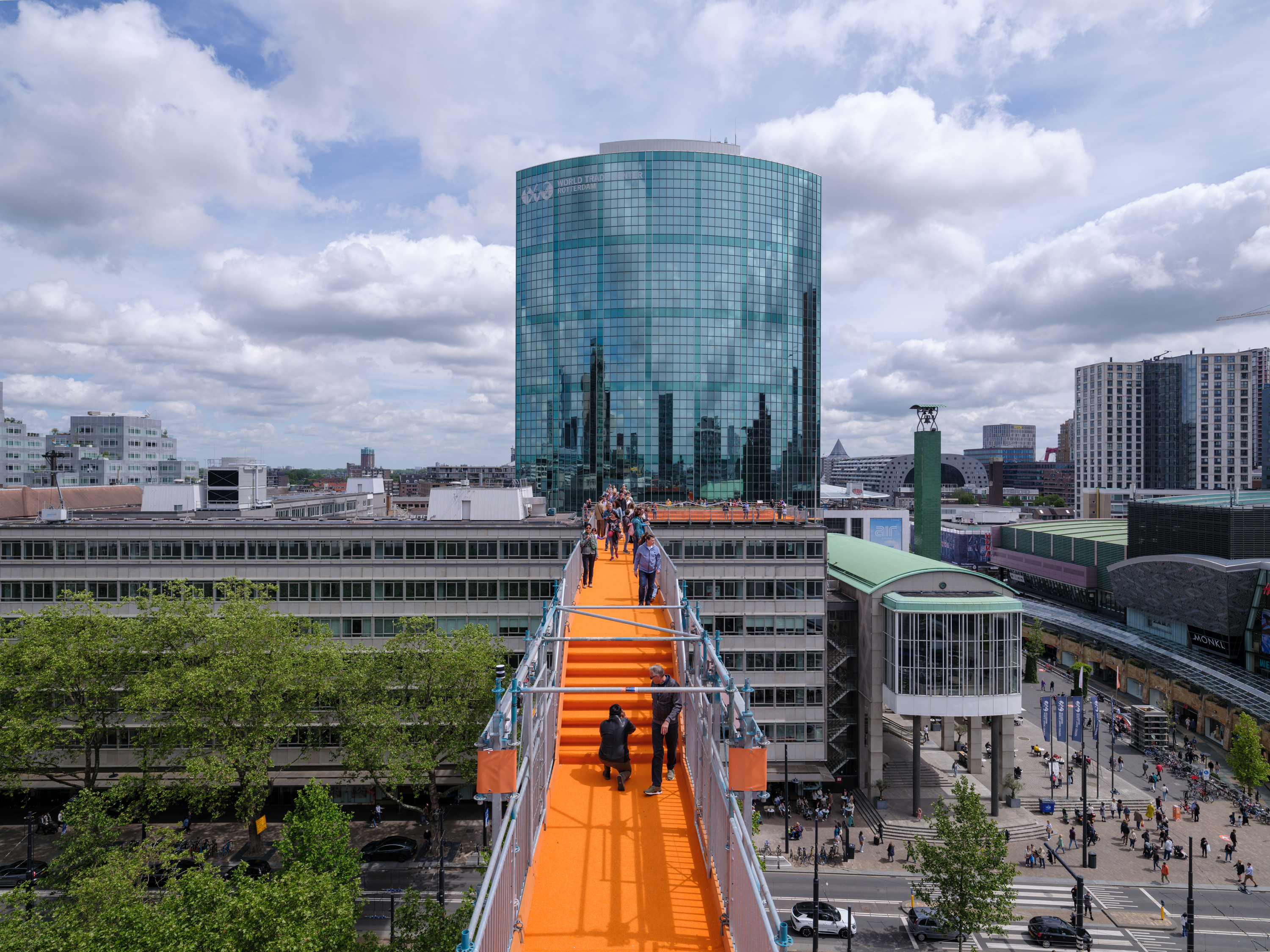 Mvrdv. MVRDV архитектура. Rooftop walk в Роттердаме. Комплекс Valley, MVRDV, Нидерланды. MVRDV лестница.