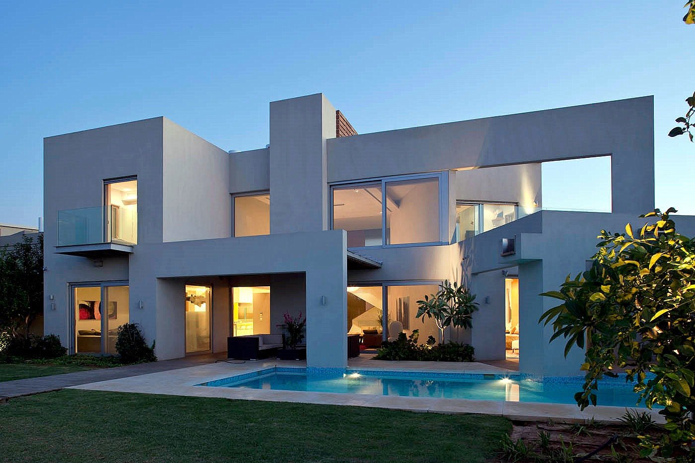 Best modern. Модерн дом в реальной жизни. Дом в израильском стиле. Израильский стиль дома. Красивый дом в реальной жизни.