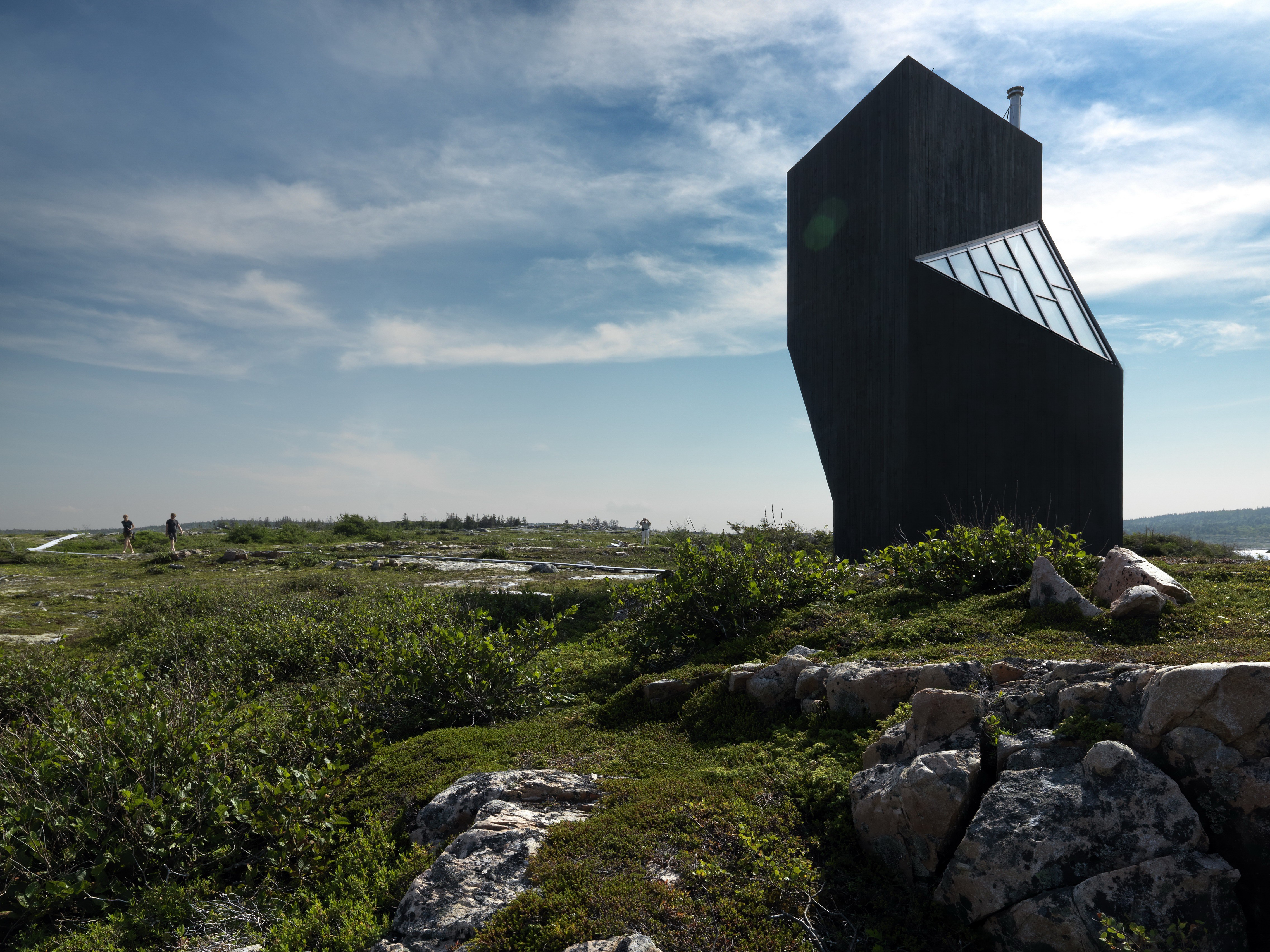 Fogo island arts. Tower studios. Tower studios. фого остров. скульптура дональда джадда.