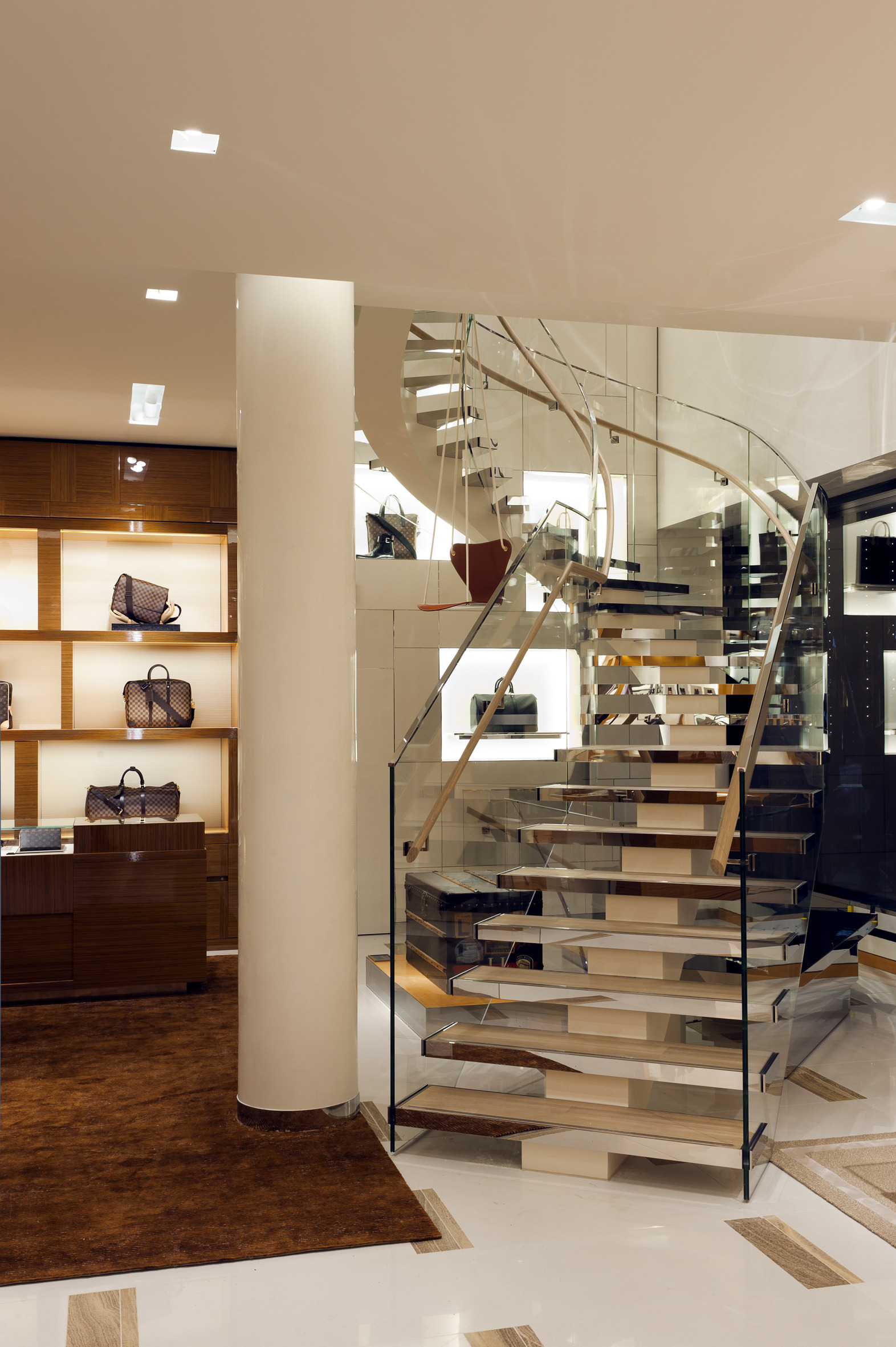 Boutique Louis Vuitton - Picture gallery 1