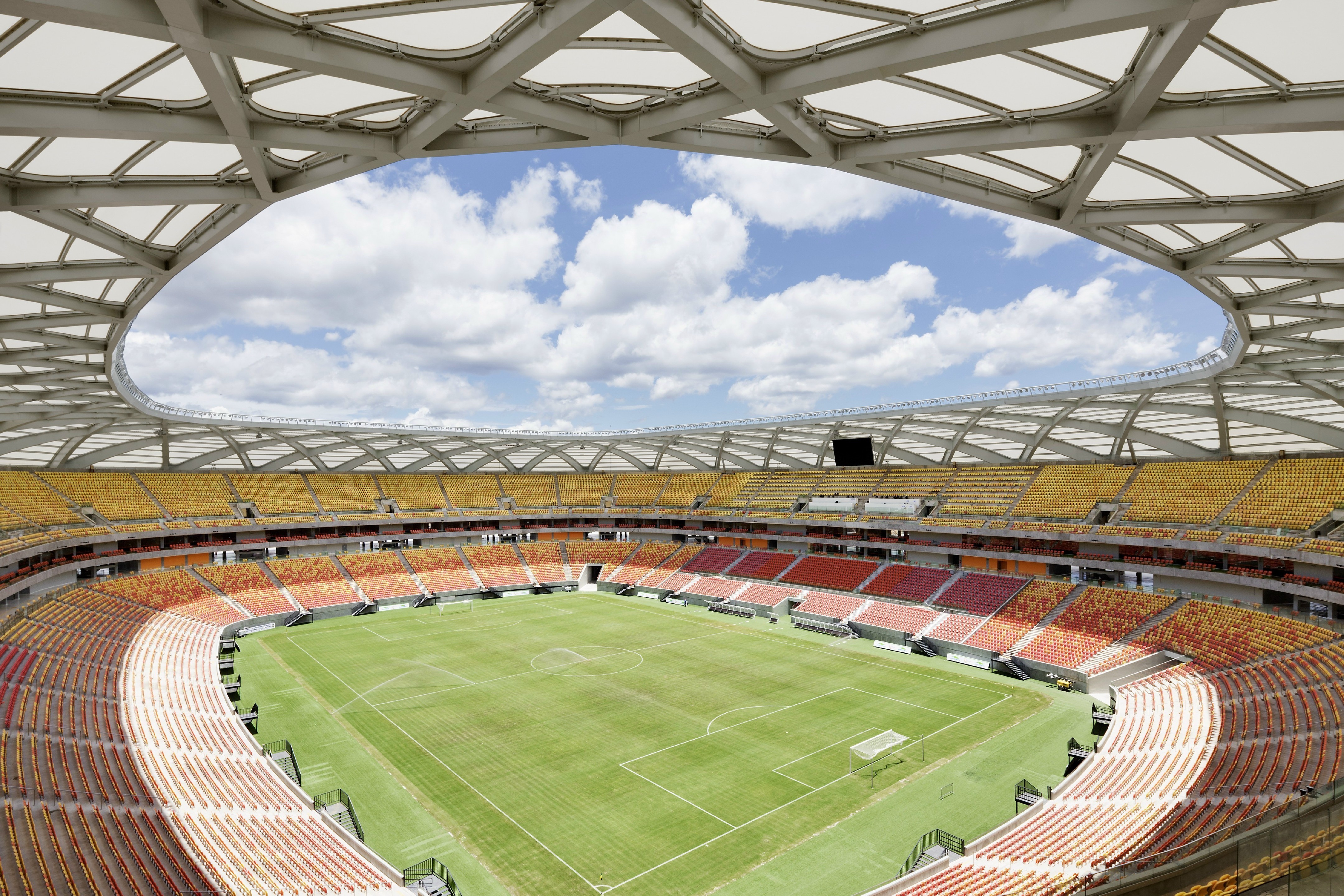 Стадион футбол арена. Арена Амазония. Футбольный стадион Арена. Arena Amazônia Project 2014 World Cup Stadium. Бразилия футбольная Арена.