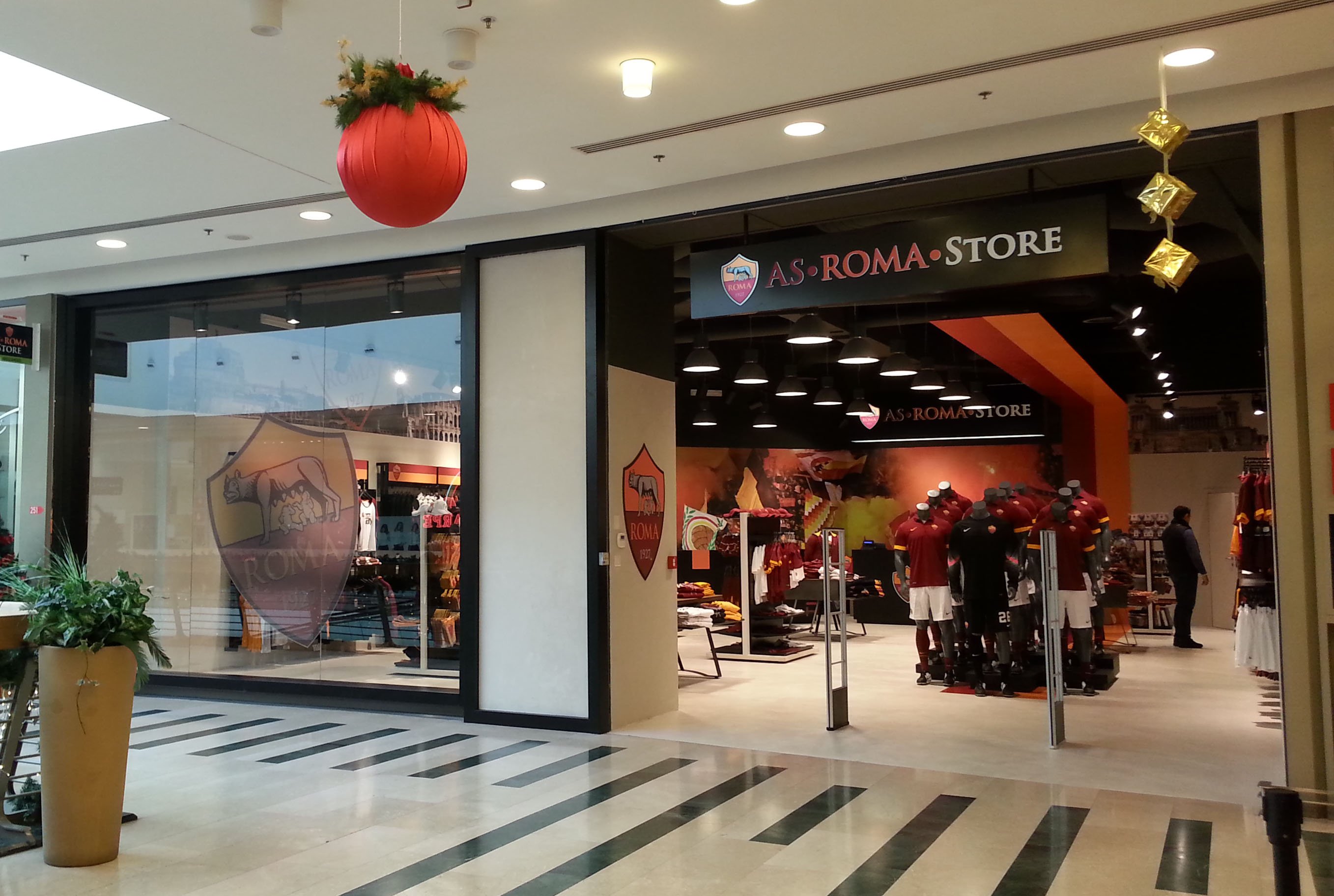 AS Roma Store - Picture gallery 4