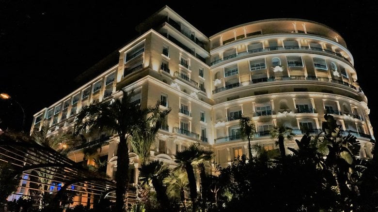 Nouveau Eclairage Hotel de Paris Monaco 