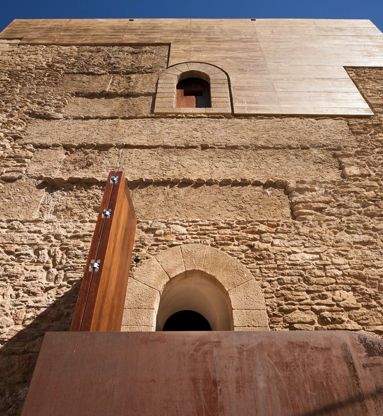 Restoration of the Setenil de la Bodegas Homage's Tower