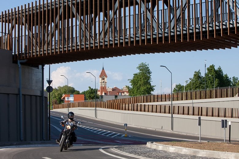 Two-level interchange with railway reconstruction in Marijampolė Gediminas street