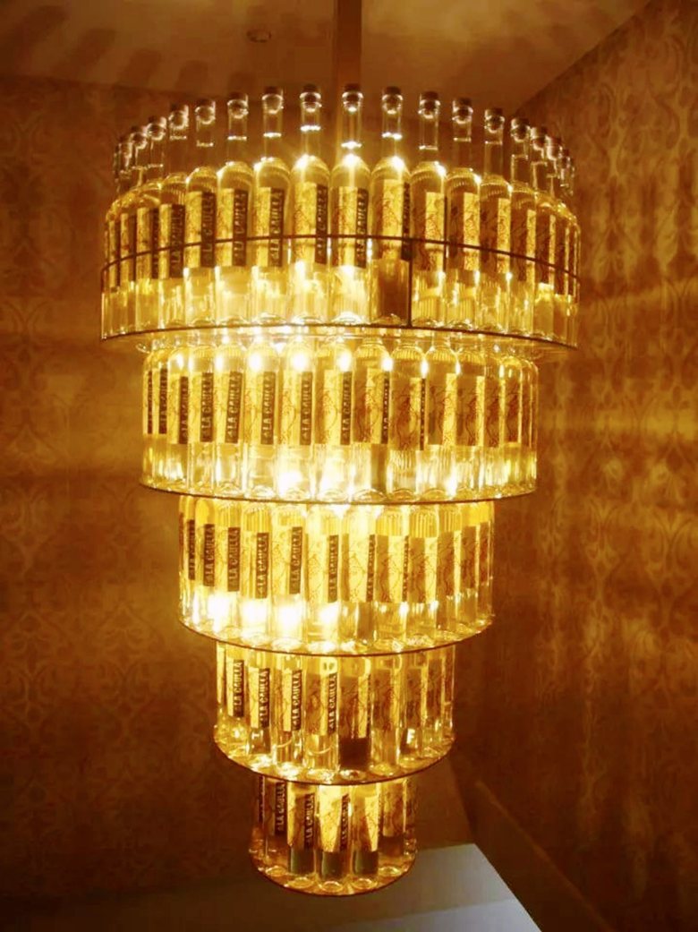 Goldwine lamp