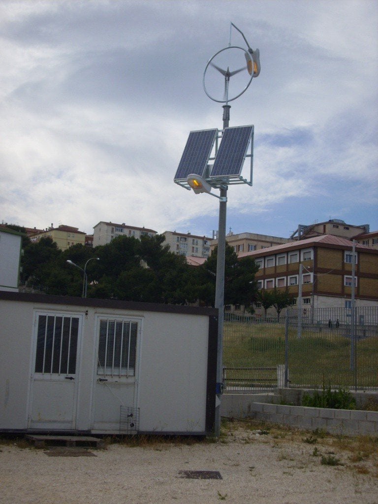 Lampione Fotovoltaico-eolico