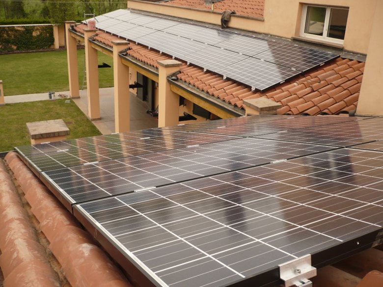 Fotovoltaico su villa monofamiliare di lusso