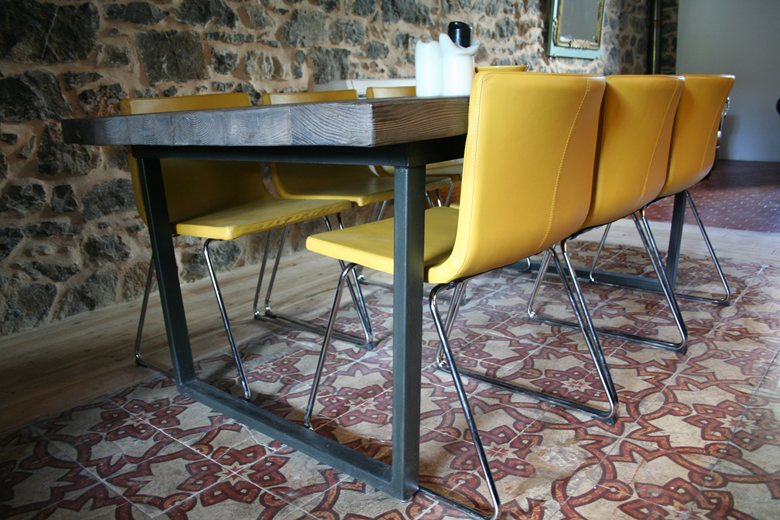 Design table. Acier / bois Stell / wood