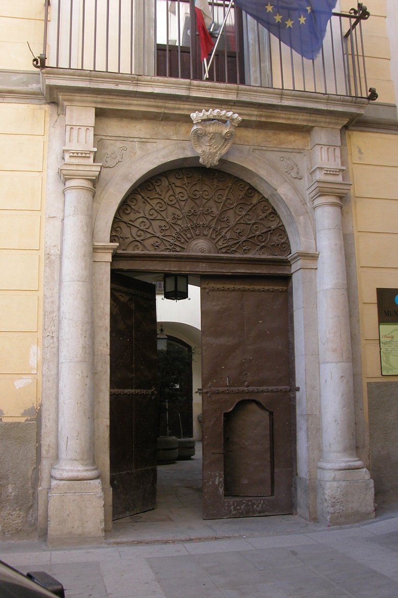 Riqualificazione e Restauro locali del palazzo baronale Zampaglione