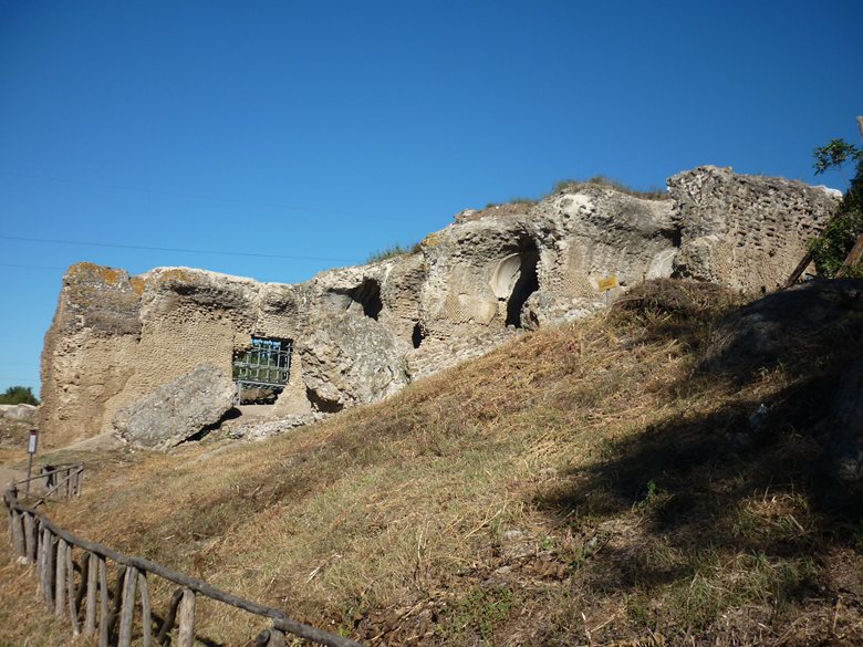 Restauro area archelogica "Otriculum"