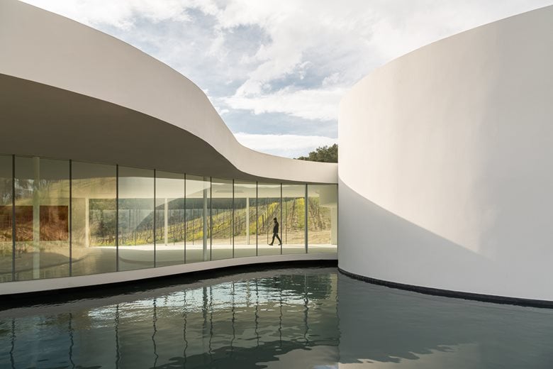 Oscar Niemeyer Pavilion