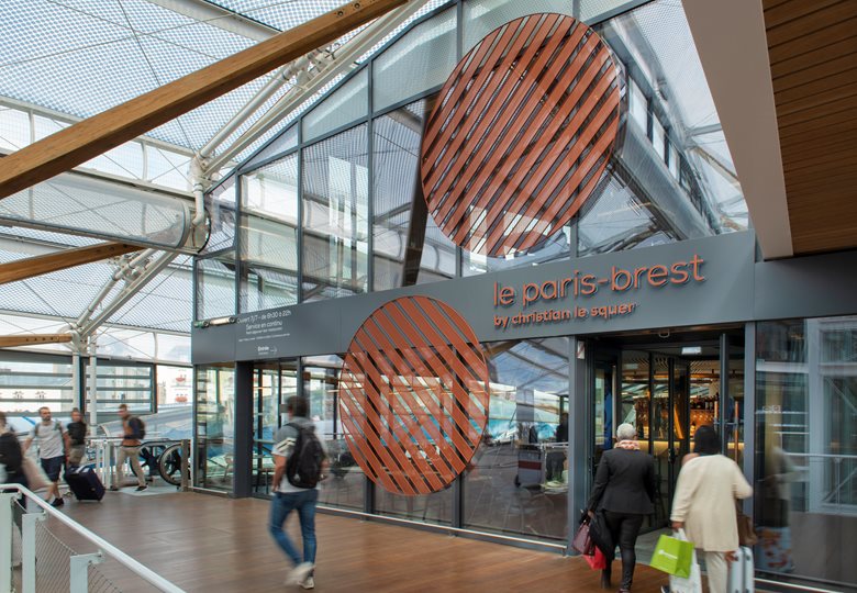 Laudescher X Jouin Manku : Wood and light effects for the architecture of the restaurant "Le Paris-Brest" at Rennes train station 