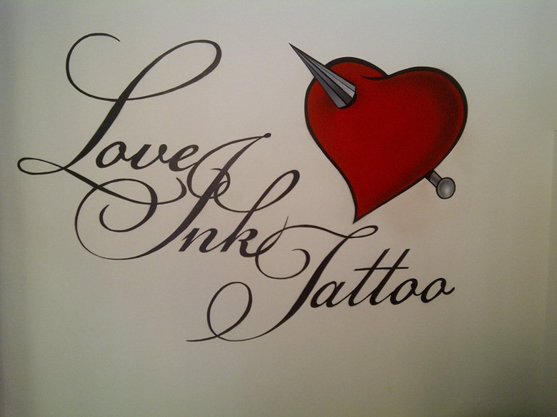 LOVE INK TATTOO
