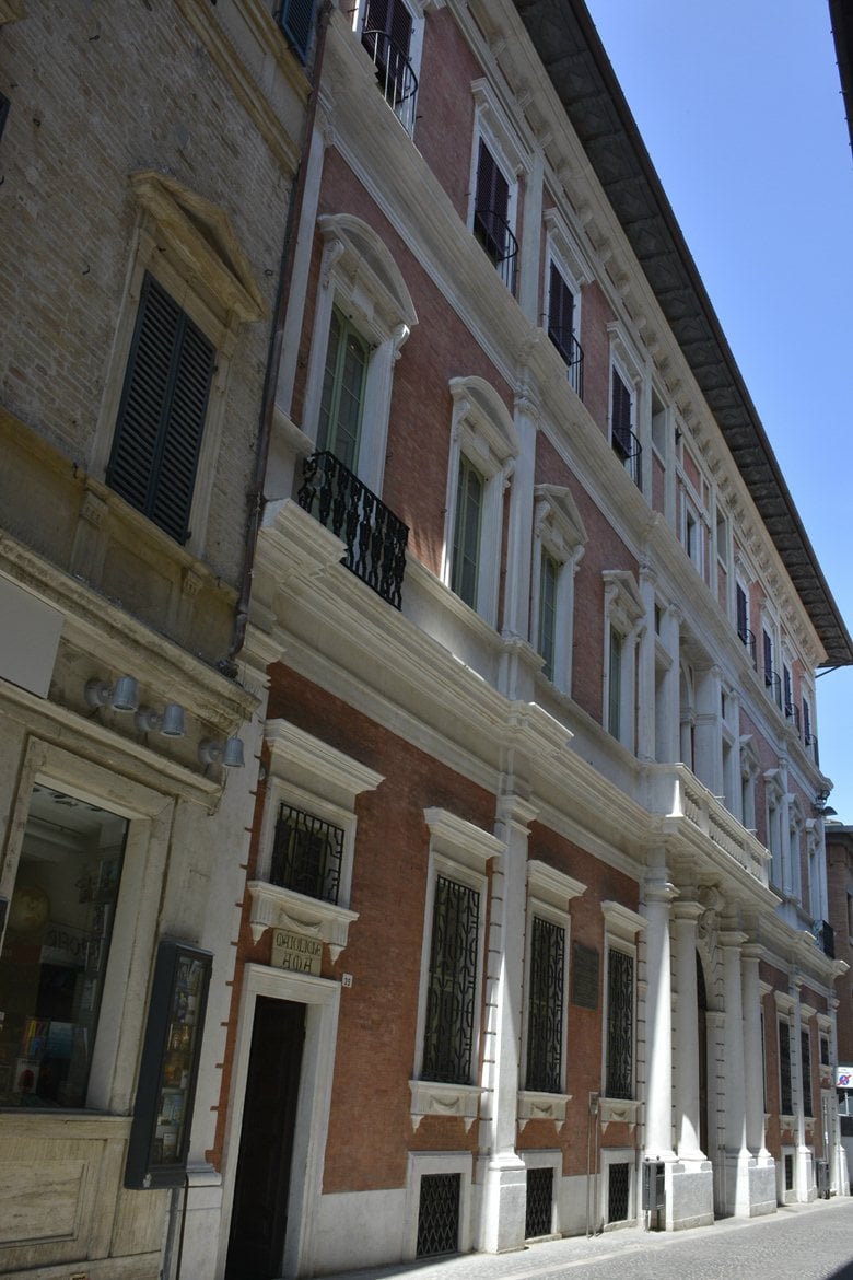 facade renovation - Palace Mazzolari Mosca