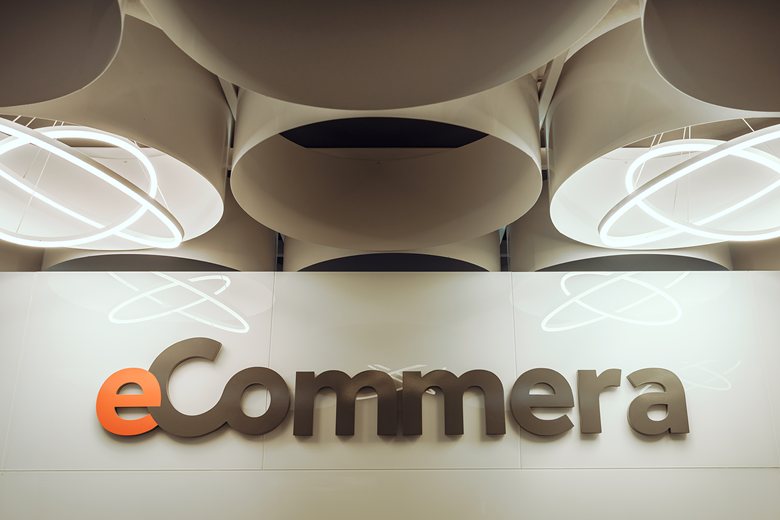eCommera / Isobar Commerce OFFICE INTERIOR DESIGN