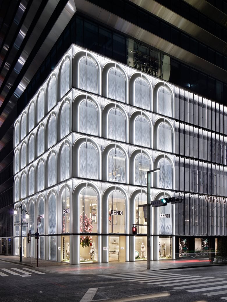 Jun Aoki's New Facade for Louis Vuitton Ginza is Like a Shimmering Pillar  of Water