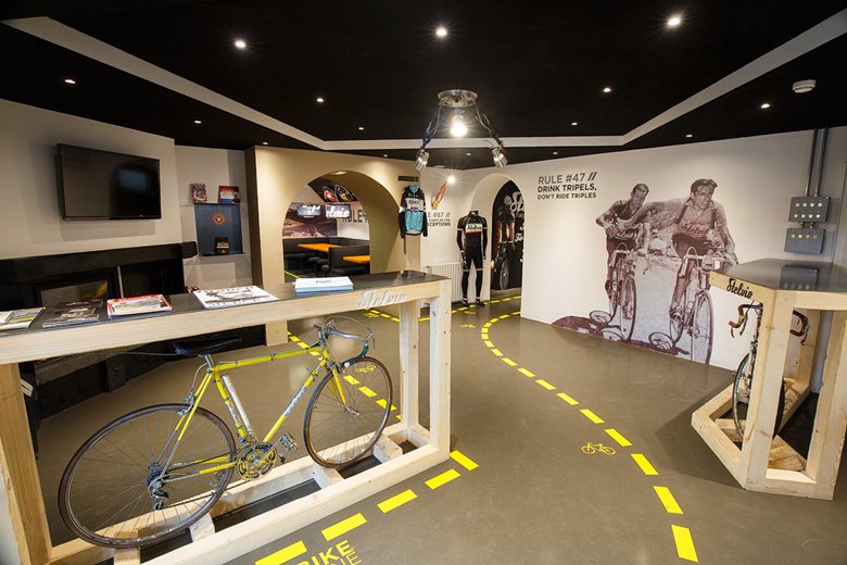 Stelvio Experience Bicycle Cafe