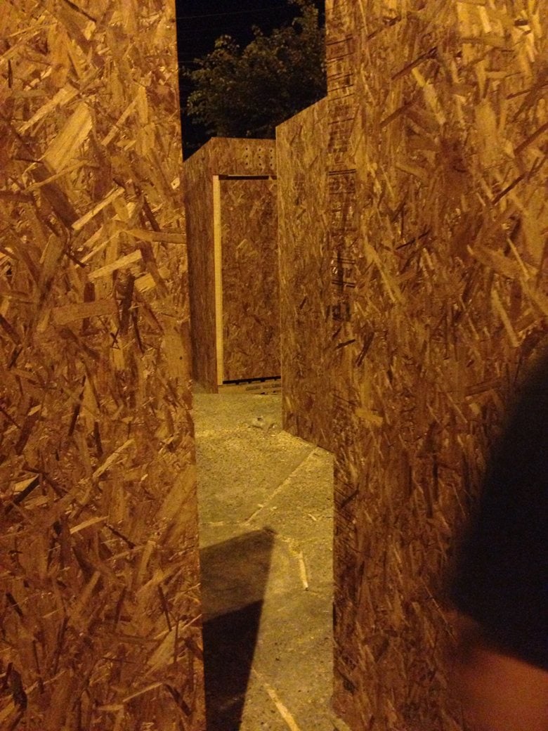 Pallets emergency bathrooms for forest fire zone families in Chile