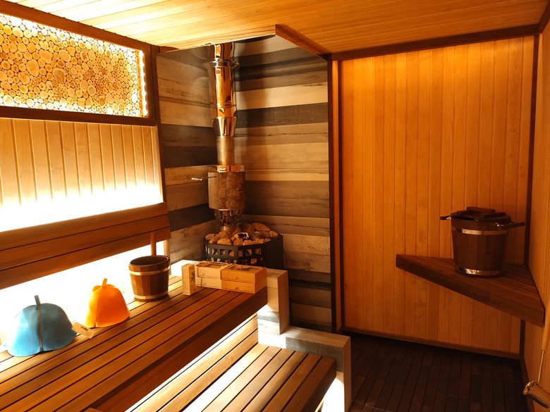 Sauna in three levels with wood heater