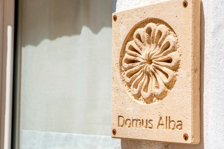 Domus Alba