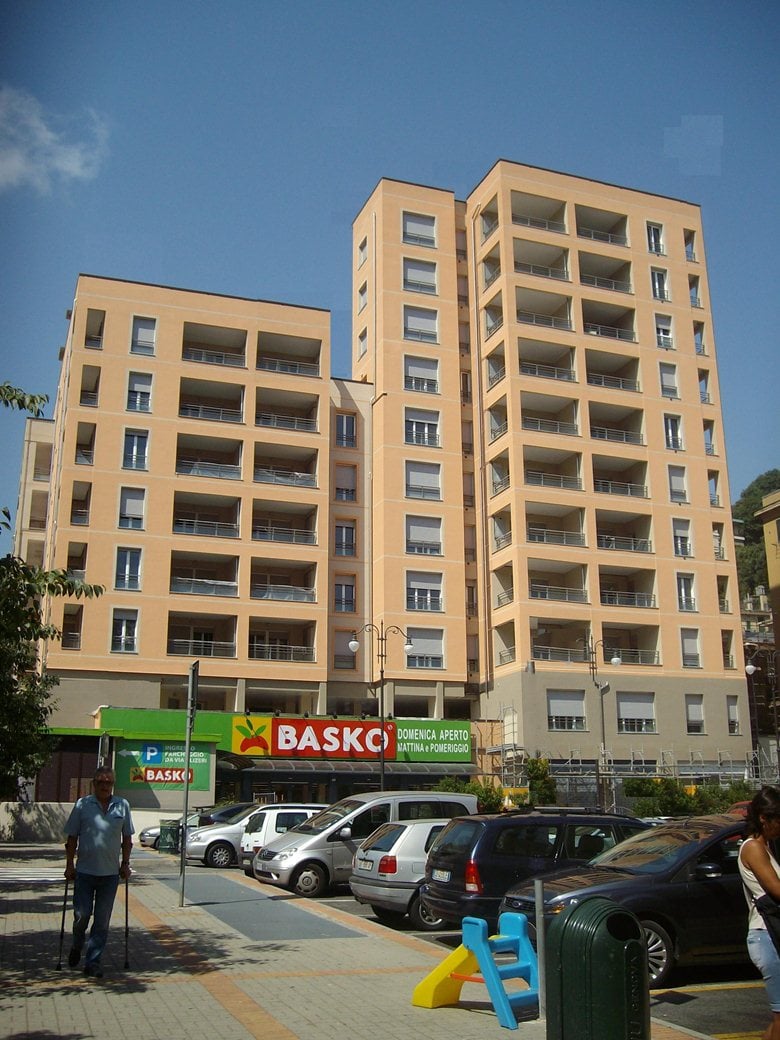 Edificio residenziale Piazza Sopranis Genova