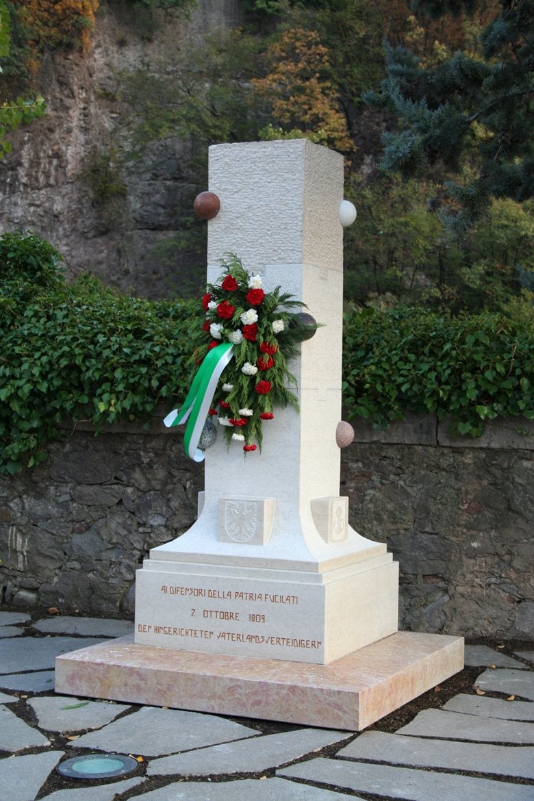 Monumento ai fucilati della battaglia del 2 ottobre 1809