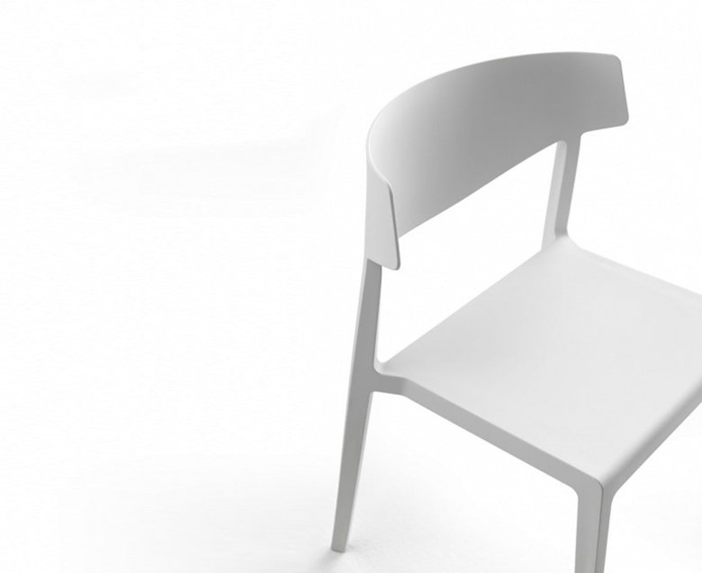 Wing plastic chair