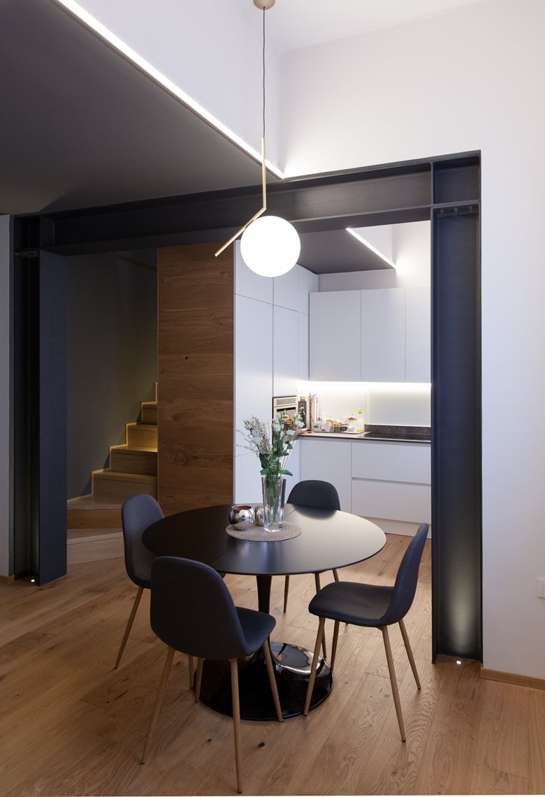 Renovation small flat in via Morattini