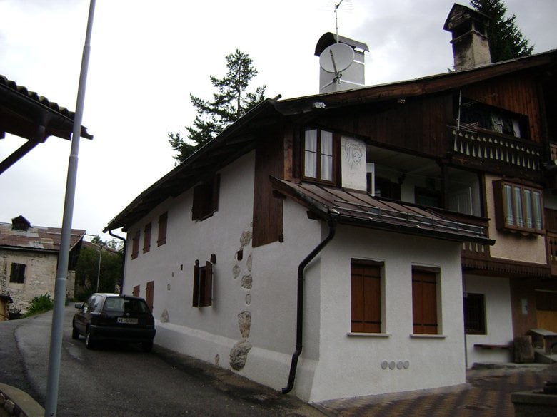 Ristrutturazione di una porzione di un edificio storico a Pianaz di Zoldo Alto (BL)