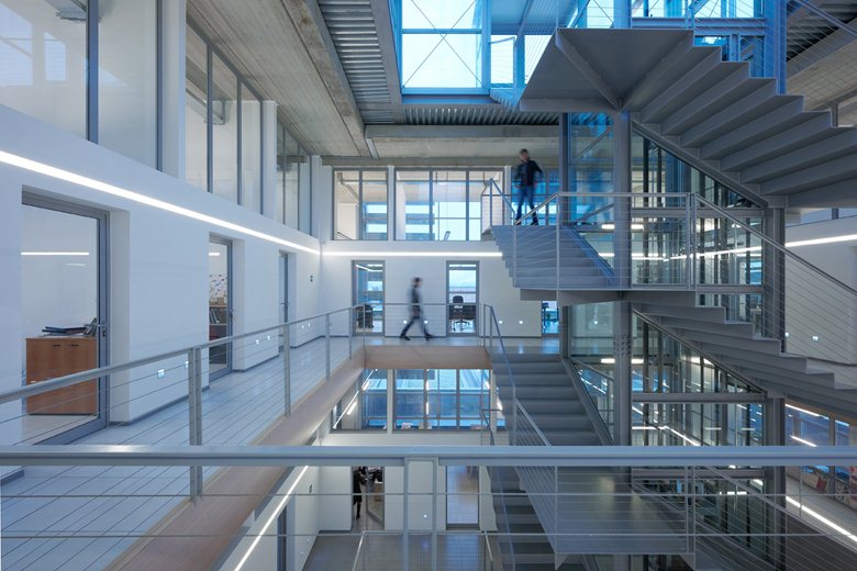 Target srl Headquarters Studio Pinelli