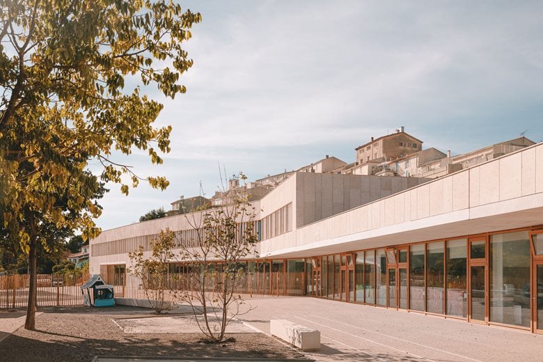 École Auguste Benoit | Fossil building for the Piton de Cabriès School