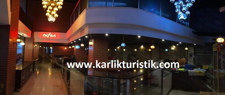 CAFE DESİNG WİTH TURKİSH MOSAİC LAMPS BY WWW.KARLİKTURİSTİK.COM