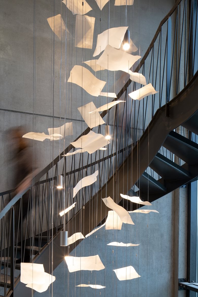 LEAVES –  staircase light and porcelain installation