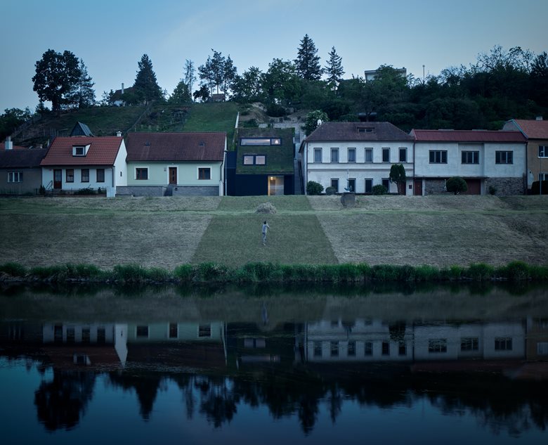 Family House In The River Valley Picture gallery 25