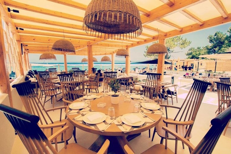 villas seaside bar restaurant 