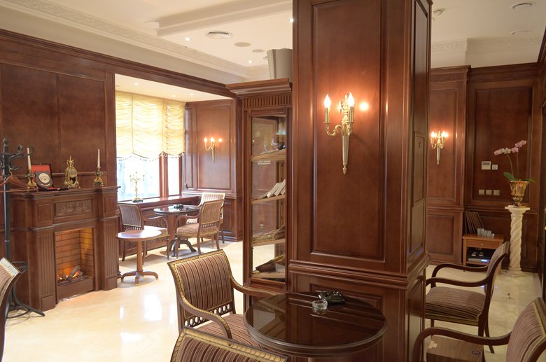 Cigar Room in Premier Palace Hotel