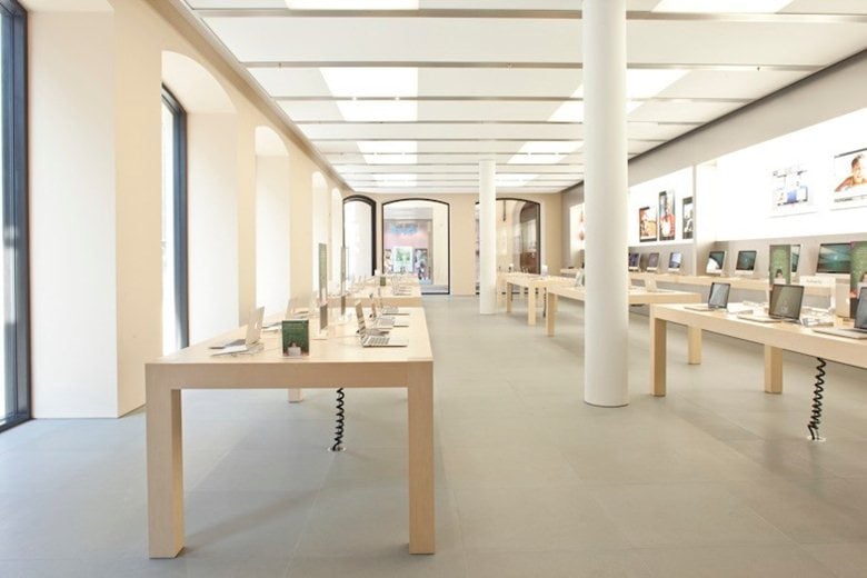 Apple Store Rizzoli - Italy