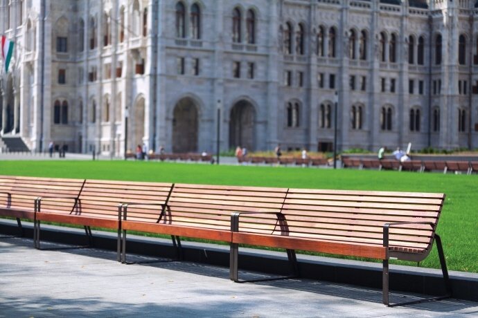 The complete makeover of Kossuth square near the Hungarian Parliament