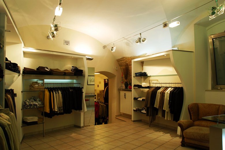 Clothing Store - Lucera