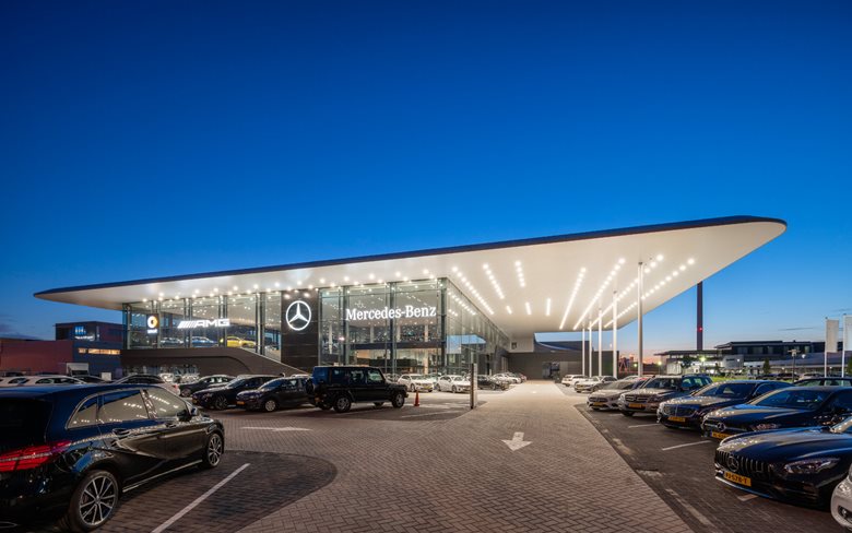 Flagshipstore Mercedes Benz The Hague Picture Gallery 13