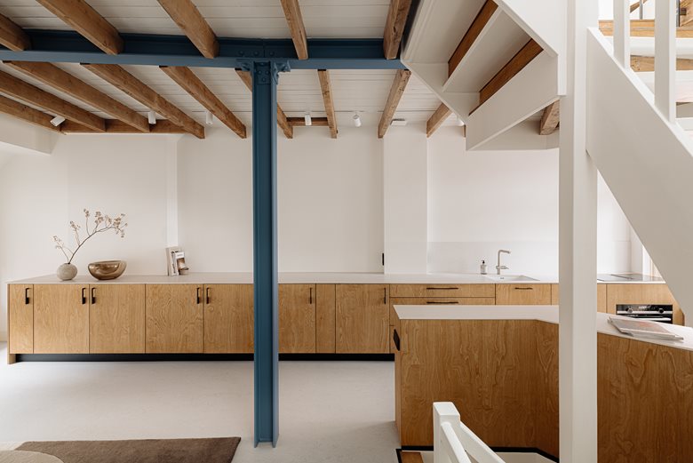 Blue column loft 