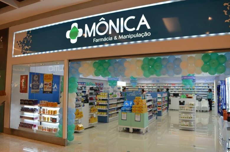 MONICA PHARMACY CONCEPT STORE Planche Arquitetura e Design Ltda