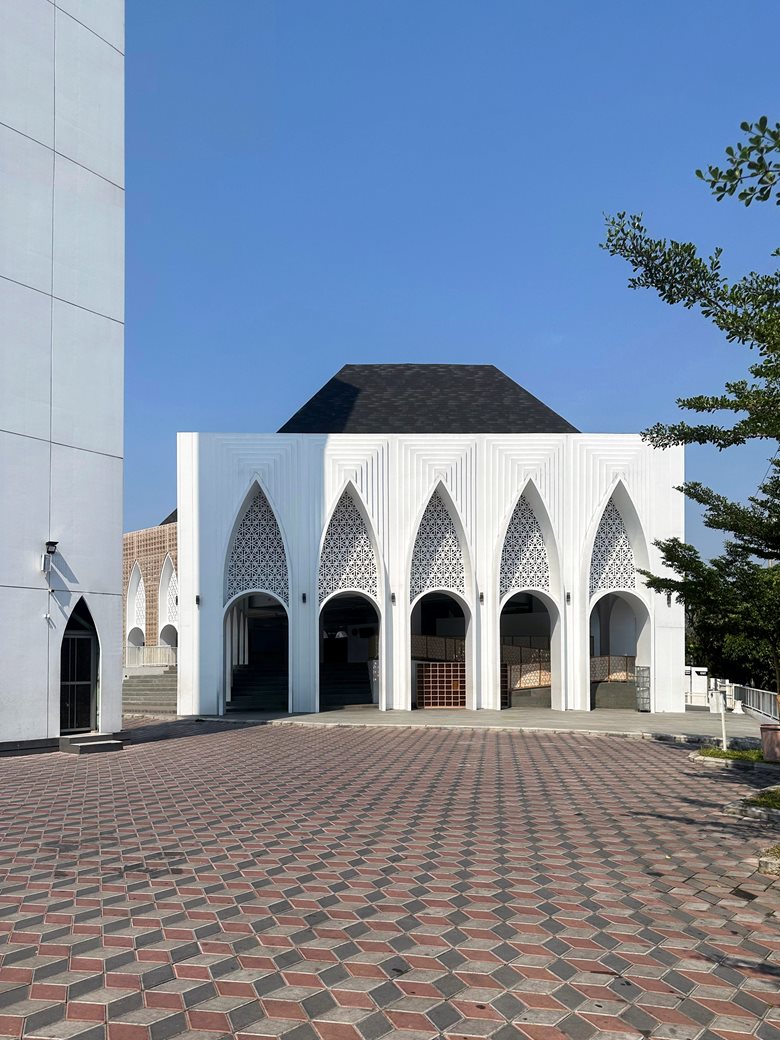 Al-Muttaqin Grand Mosque