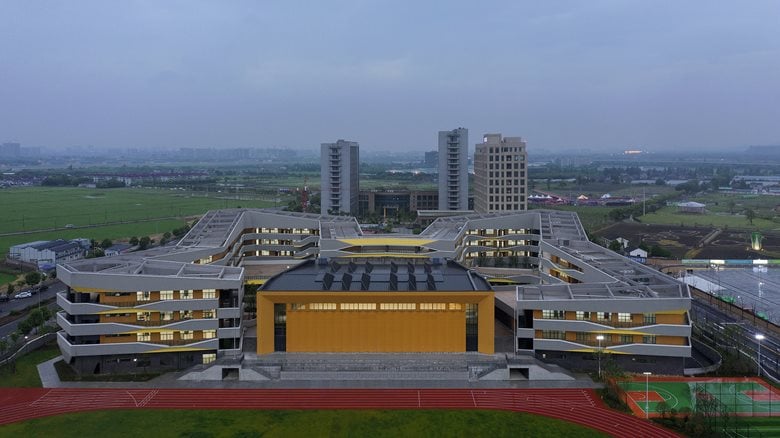Yongjiang Experimental School in Jiangbei District, Ningbo