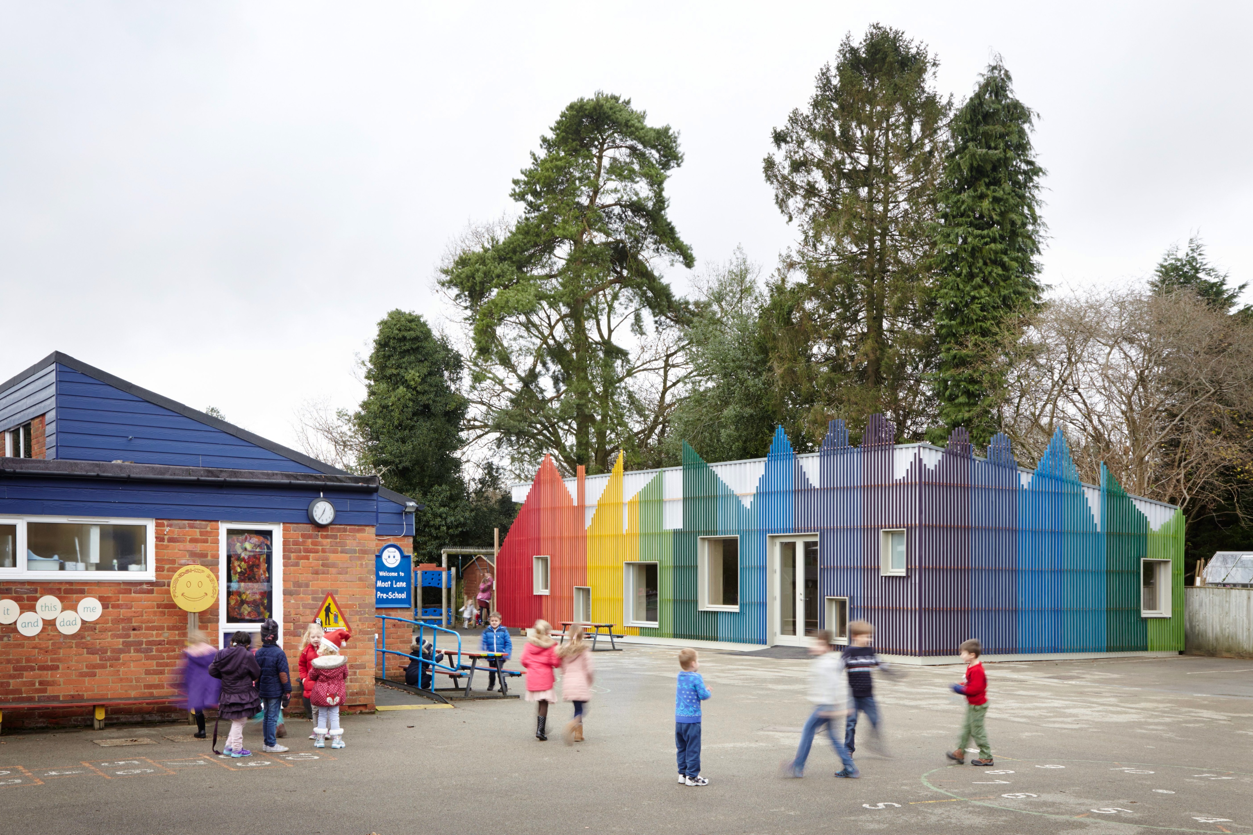 Little halls. Детский сад архитектура.