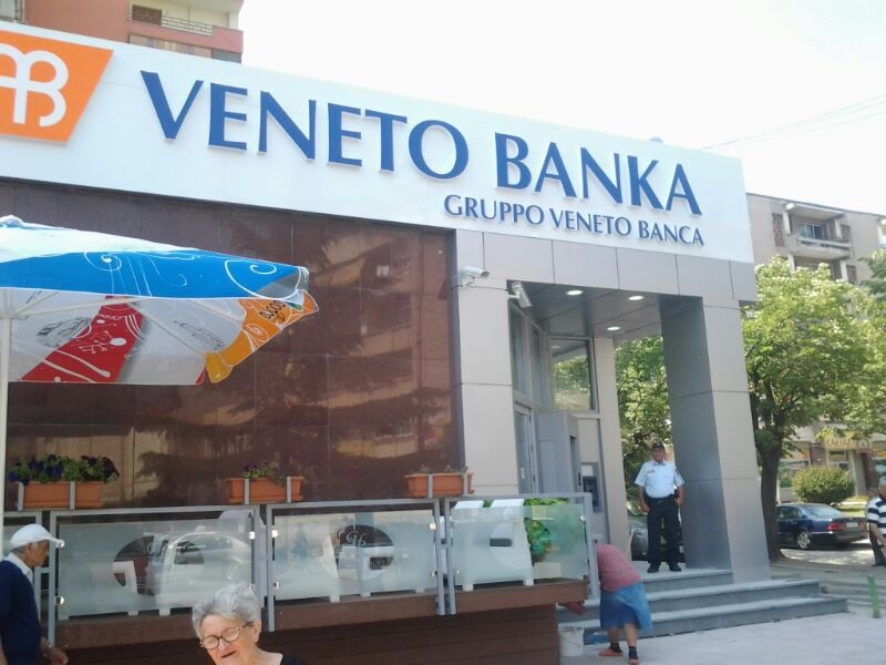 Veneto Banca Filiale Korca Albania Mca Architecture