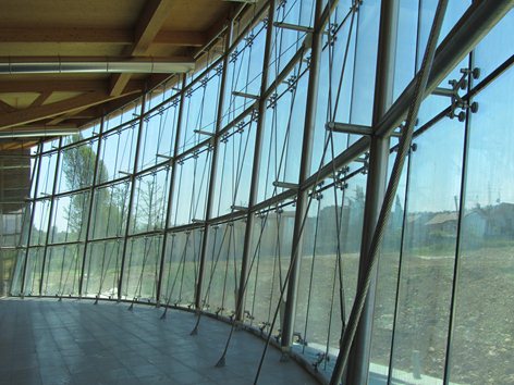 Righetti's winegrower stainless steel-glass façade